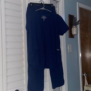 Navy blur Cherokee Workwear scrub set top med/pants small